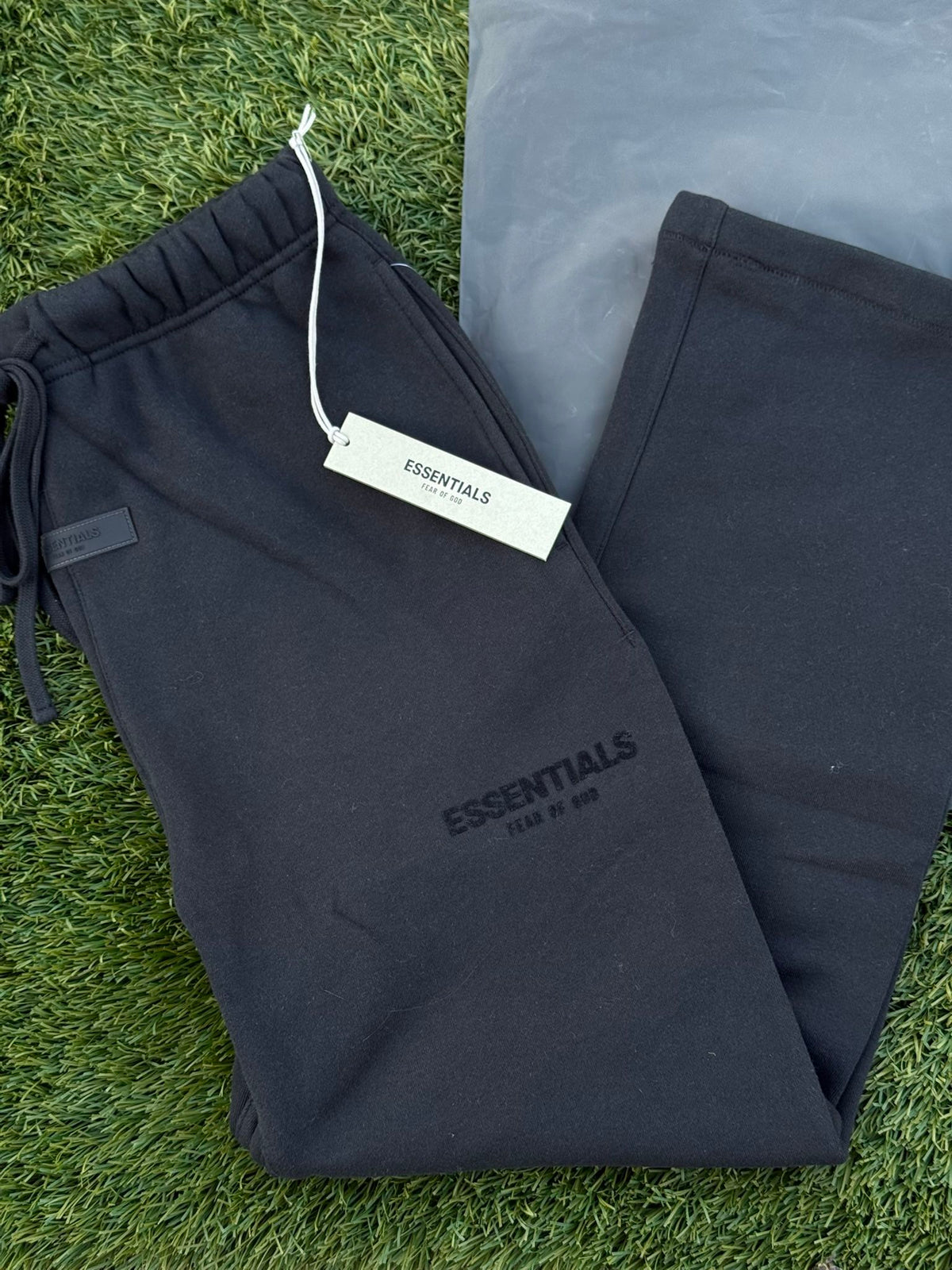 Essentialslimoblacksweatpants
