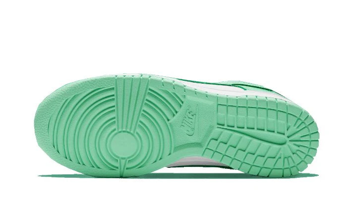 Nike Dunk Low Green Glow-DD1503-105-schoenen JHypes