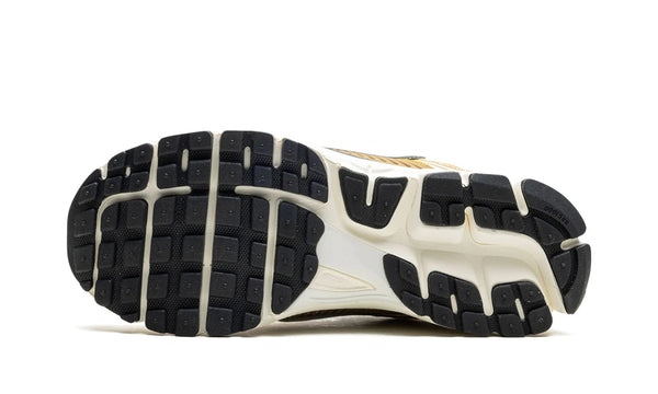 Nike Zoom Vomero 5 Metallic Gold-HF7723-001-schoenen JHype